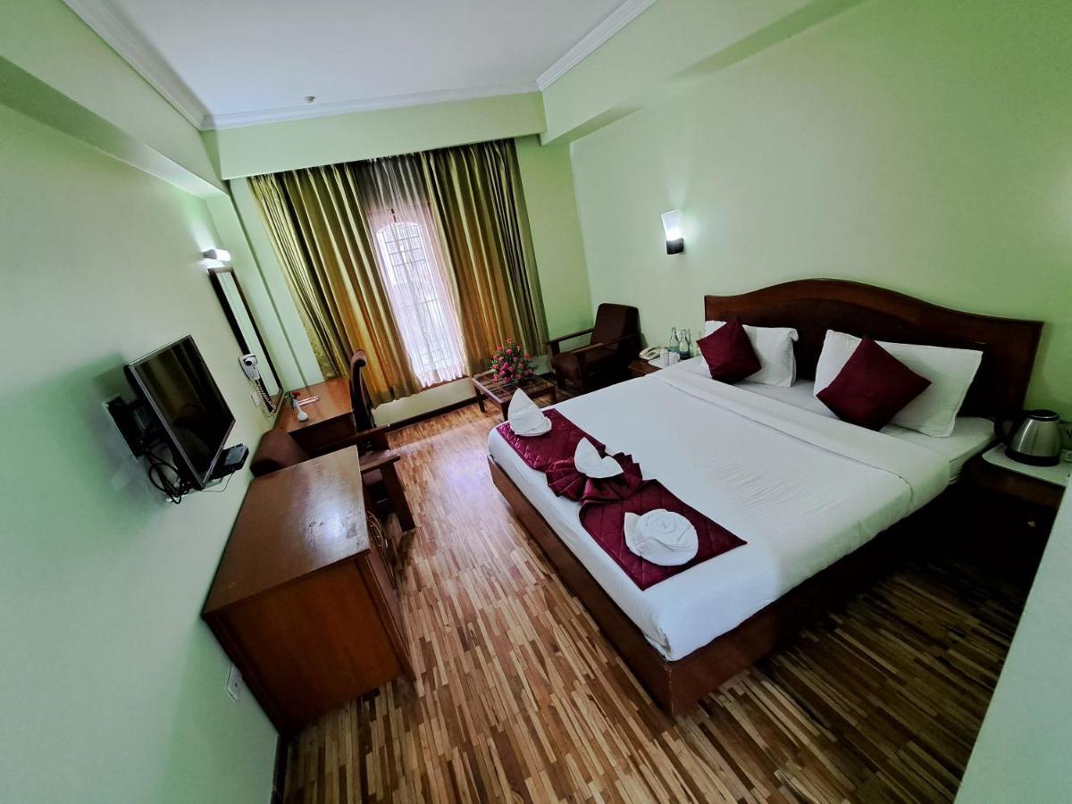 Hotel Preethi Classic Towers Udagamandalam Exterior photo