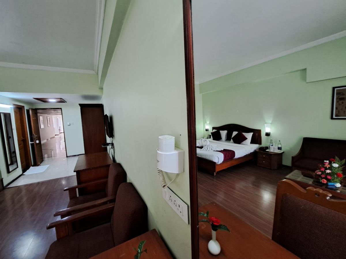 Hotel Preethi Classic Towers Udagamandalam Exterior photo
