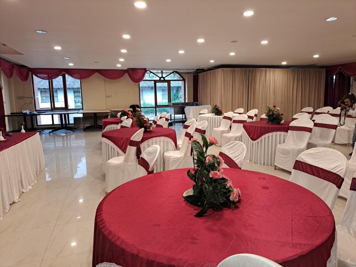 Hotel Preethi Classic Towers Udagamandalam Exterior photo