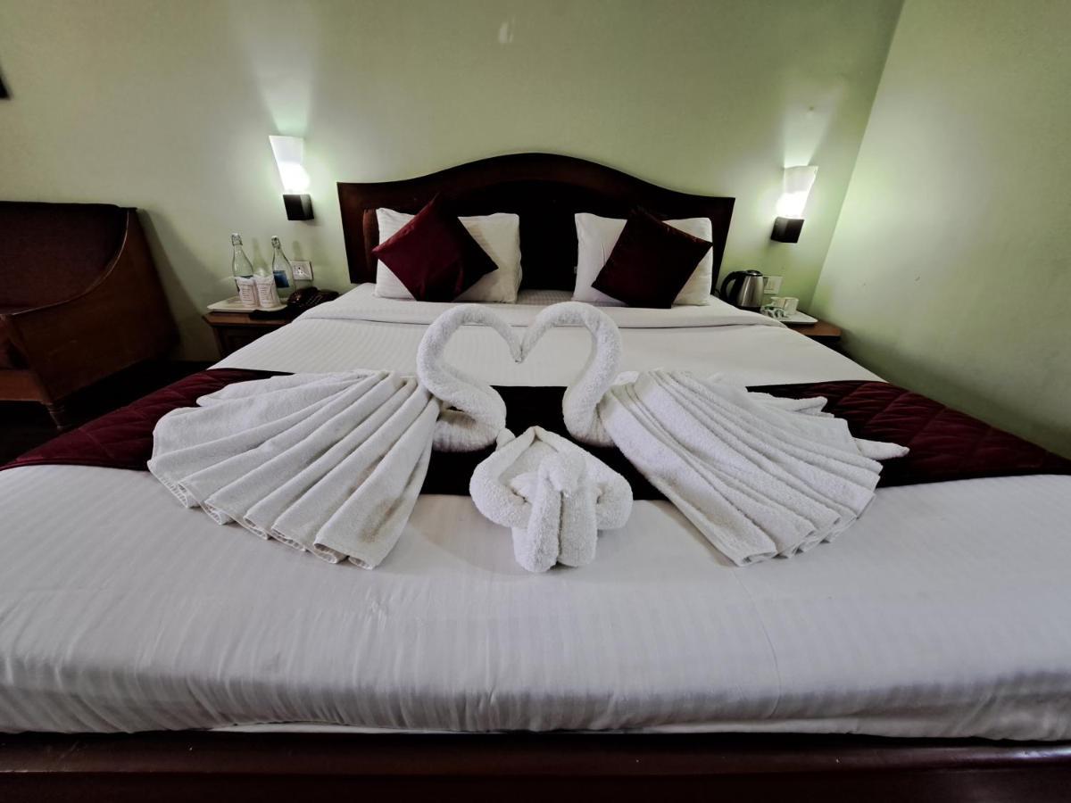 Hotel Preethi Classic Towers Udagamandalam Exterior photo