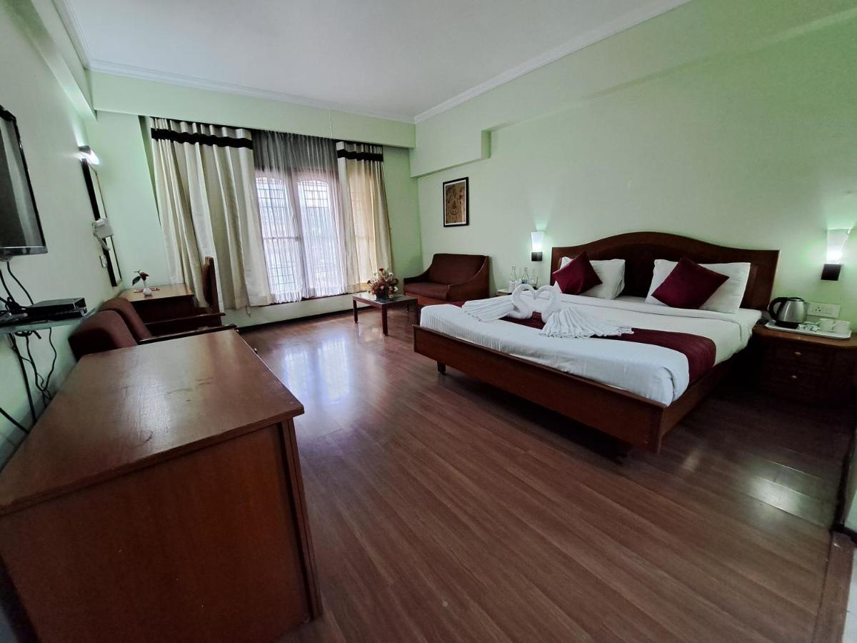 Hotel Preethi Classic Towers Udagamandalam Exterior photo