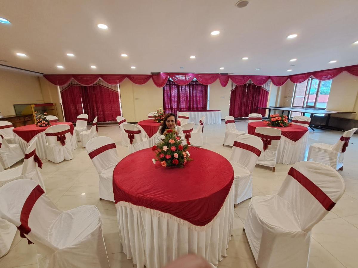 Hotel Preethi Classic Towers Udagamandalam Exterior photo