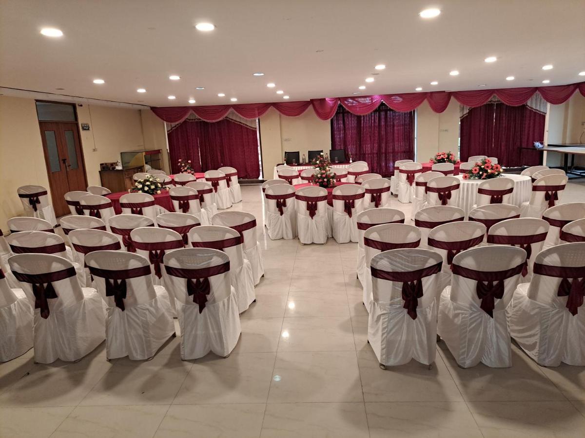 Hotel Preethi Classic Towers Udagamandalam Exterior photo