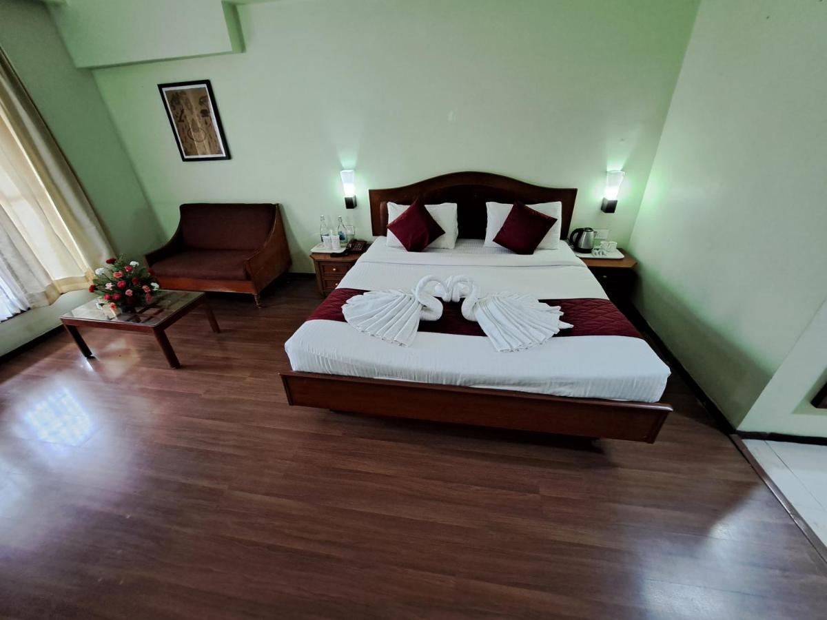 Hotel Preethi Classic Towers Udagamandalam Exterior photo