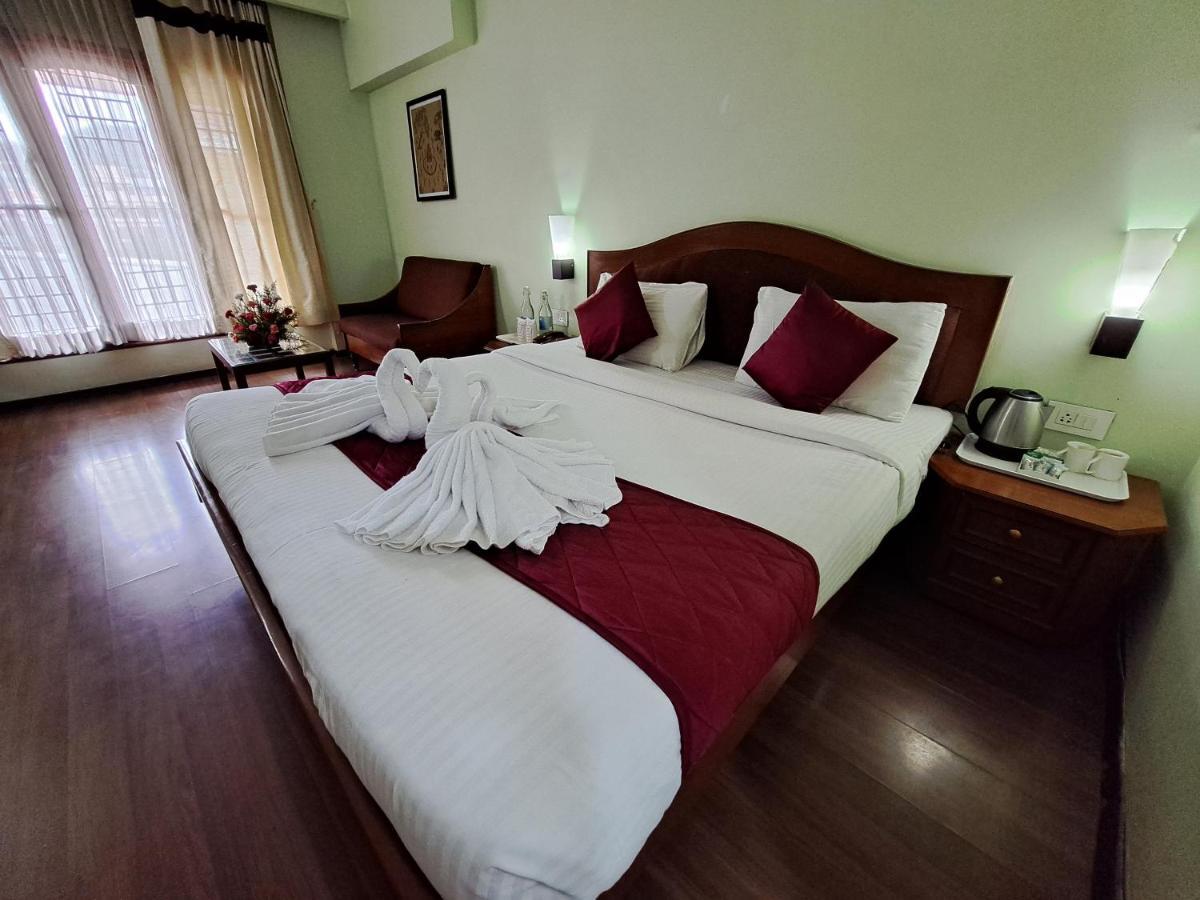 Hotel Preethi Classic Towers Udagamandalam Exterior photo