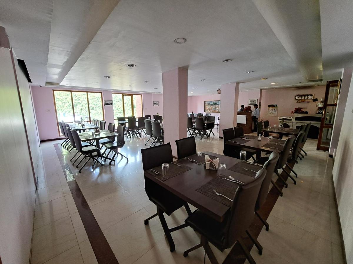 Hotel Preethi Classic Towers Udagamandalam Exterior photo