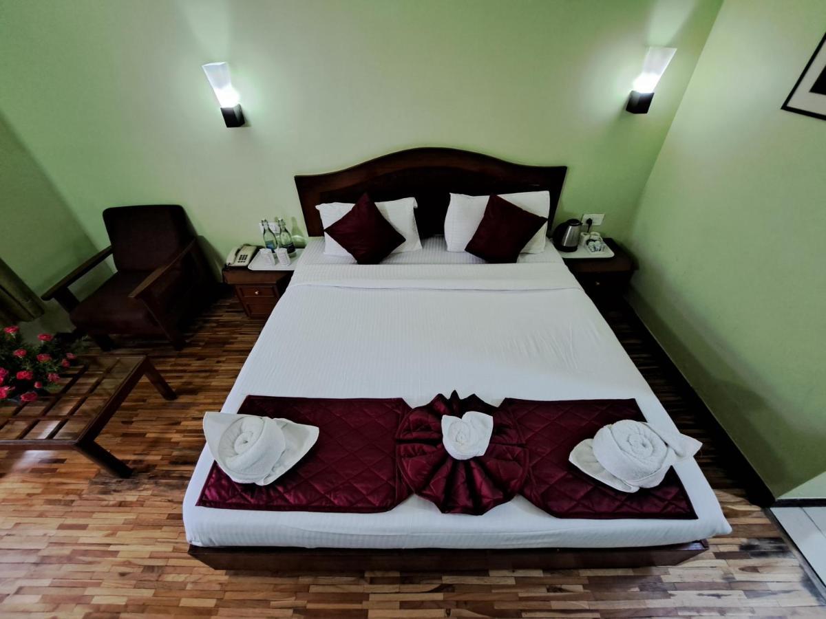 Hotel Preethi Classic Towers Udagamandalam Exterior photo
