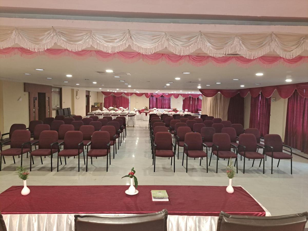 Hotel Preethi Classic Towers Udagamandalam Exterior photo