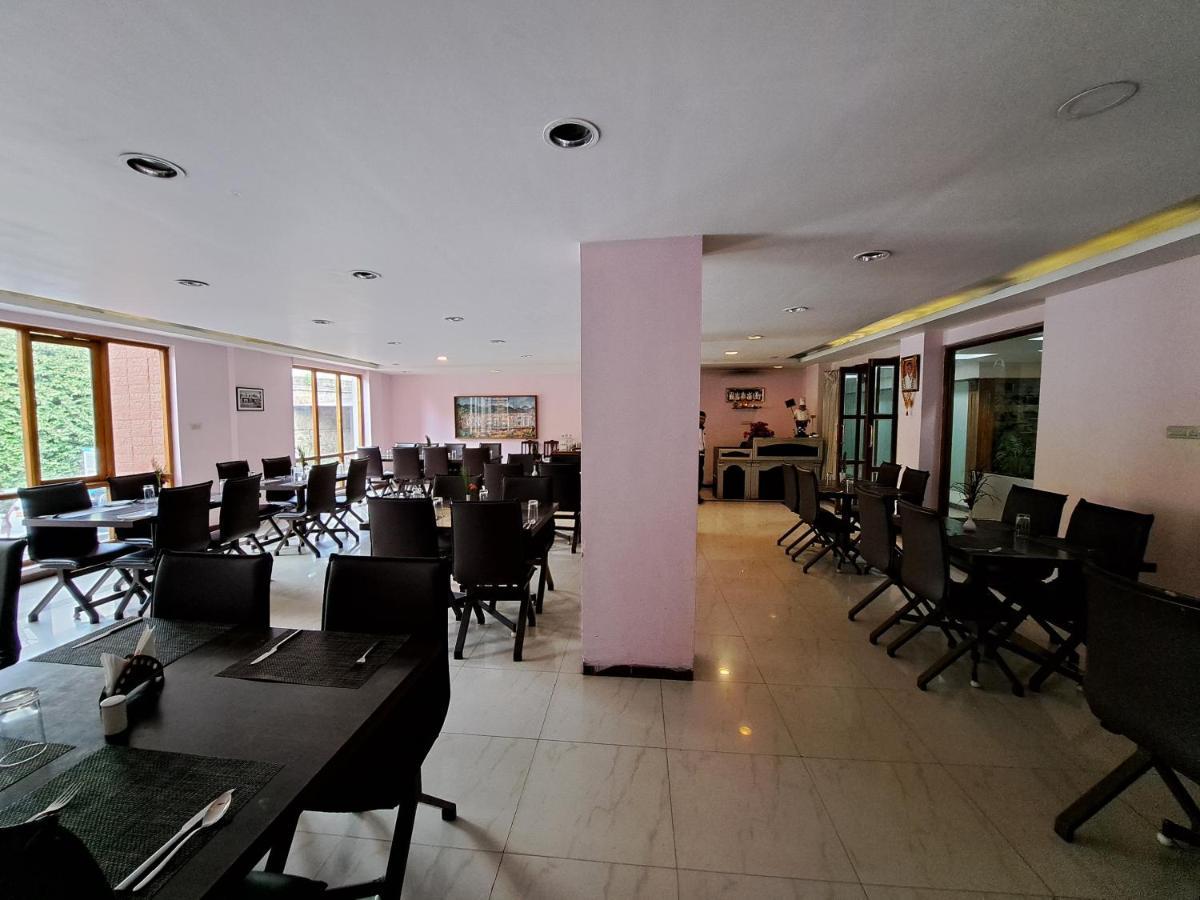 Hotel Preethi Classic Towers Udagamandalam Exterior photo